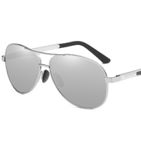 Polarized sunglasses with UV400 protection F8815
