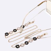 Metal non-slip chain, with pearl black and white flower, for glasses and masks GL1469
