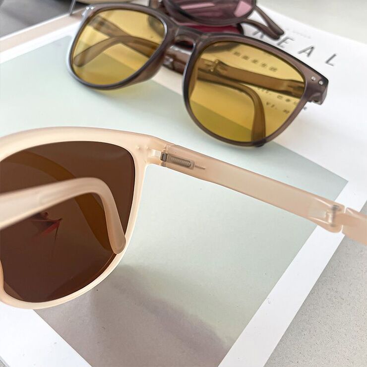 Plastic folding sunglasses KY315-2太阳镜