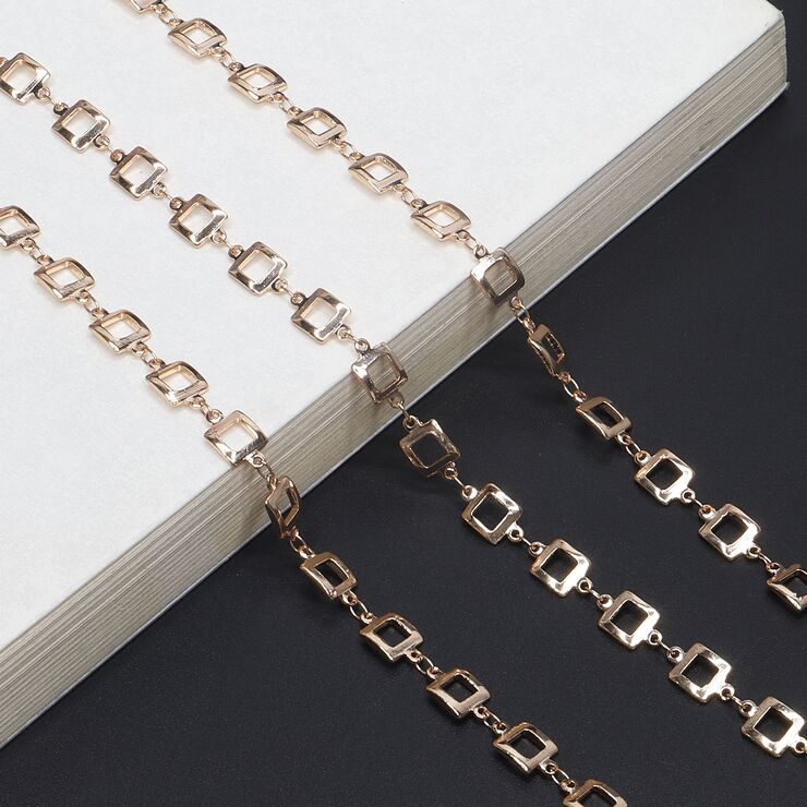 Gold-colored metal non-slip chain, square, for glasses and masks GL723