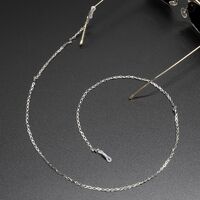 Silver-colored metal non-slip chain, with triangle steel, for glasses and masks GS016