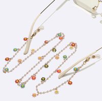 Gold-colored metal non-slip chain, with pearl and colorful small daisy, for glasses and masks GL1704