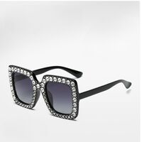 Polarized plastic sunglasses with UV400 protection 8902-GT