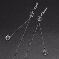 Black-colored metal non-slip chain, with pendant transparent crystal, for glasses and masks GL586