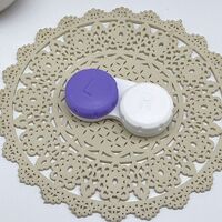 Contact lens case J015