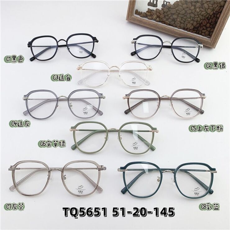 Hybrid metal + TR90 frame, with Blue Block coating SANTA TQ5651