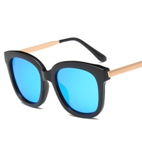Polarized sunglasses with UV400 protection F6395