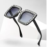 Polarized plastic sunglasses with UV400 protection 8902-GT