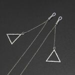Silver-colored metal non-slip chain, with pendant triangle and rhinestone, for glasses and masks GL612