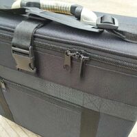 Передвижной бокс (ящик, чемодан, кейс, кофр, органайзер, витрина) на колёсах для оправ и очков на 48 мест JS-C180825