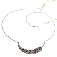 Silver-colored metal non-slip chain, with a feather, for glasses and masks GL070