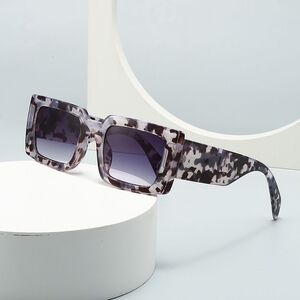 Plastic sunglasses in retro square frame Elit 9236-EL