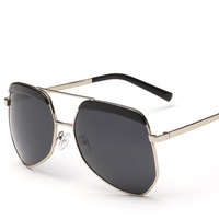 Polarized sunglasses with UV400 protection F6035