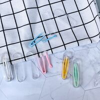 Пинцет пластиковый в индивидуальной упаковке в коробочке 