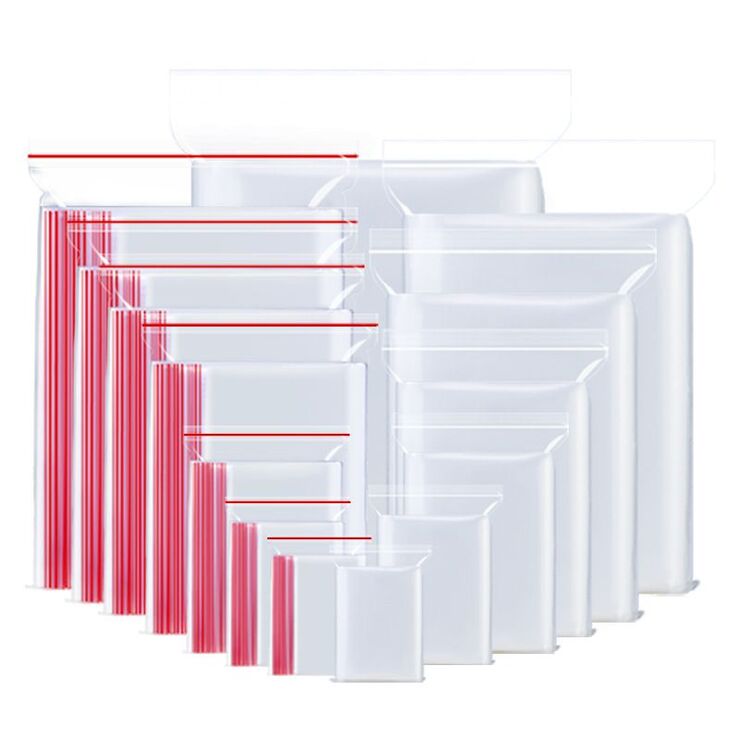 Plastic bag with zip lock (price per pack of 100 pieces), from 4x6 to 36x48 cm, thickness - 0.06 mm