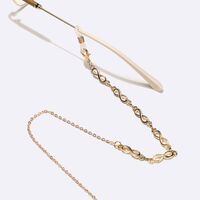 Gold-colored metal non-slip chain, with number 8, for glasses and masks GL1551