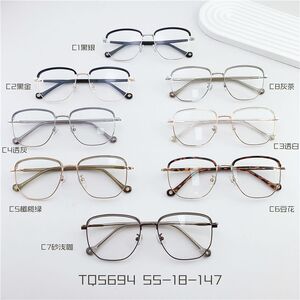 Hybrid metal + TR90 frame, with Blue Block coating SANTA TQ5694