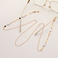 Gold-colored metal non-slip chain, with pearl oval and metal disc, for glasses and masks GL1864