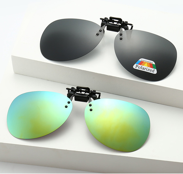 Photochromic and Polarized clip-on for glasses in case HM39