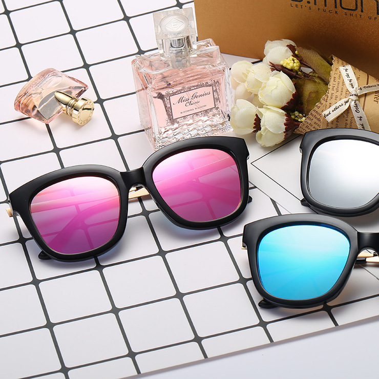 Polarized sunglasses with UV400 protection F6395