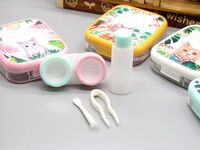 Soft contact lens W900猫