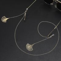 Gold-colored metal non-slip chain, with pendant leaf, for glasses and masks GL448