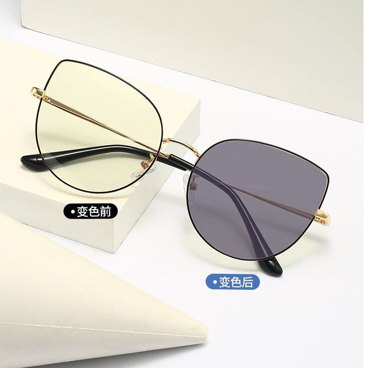 Photochromic glasses with blue light and UV protection 9705-GT