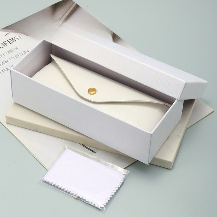 Футляр для очков и солнцезащитных очков + дополнительный комплект HD2022000021