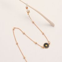 Gold-colored metal non-slip chain, with black chamomile and beads, for glasses and masks GL1857