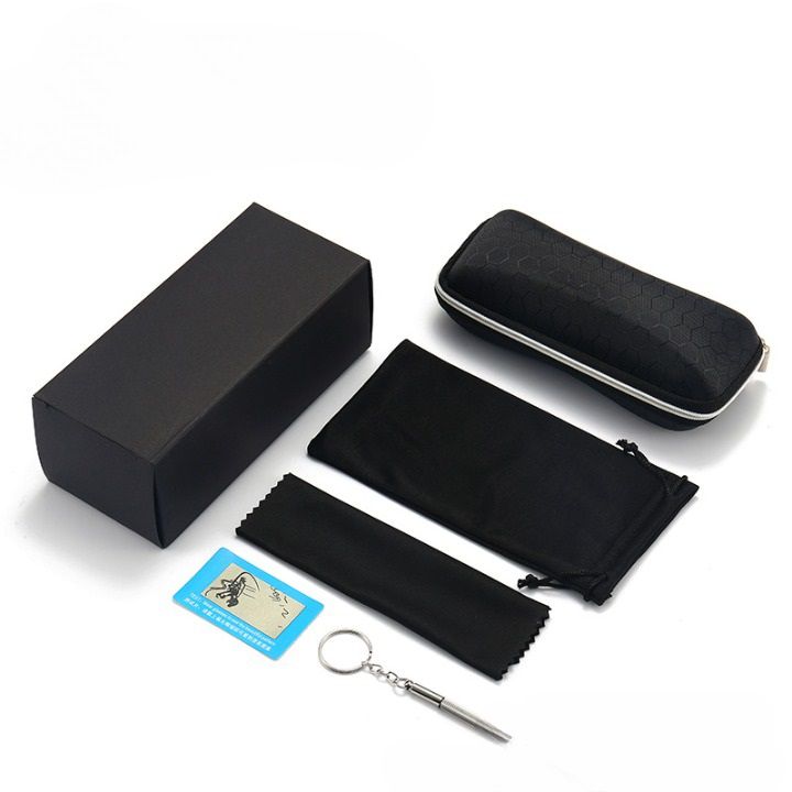 Sunglasses and eyeglasses hard shell case + extra kit JQ94890