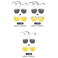 Оправа металлическая с защитой от синего света + 2 магнитные солнцезащитные насадки (клипон) 7651-GT