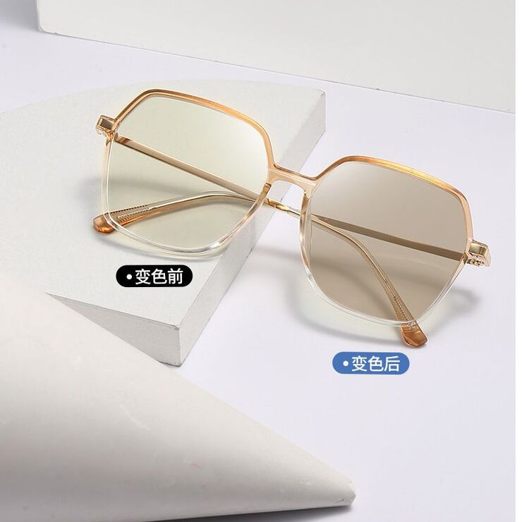 Очки пластиковые TR90 фотохромные с защитой от синего света 9724-GT