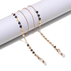 Модная цепочка для очков с сердечками GL1334