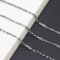 Silver-colored metal non-slip chain, with triangle steel, for glasses and masks GS016