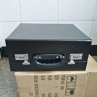 Передвижной бокс (ящик, чемодан, кейс, кофр, органайзер, витрина) на колёсах для оправ и очков на 56 мест JS-C190518