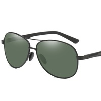 Polarized sunglasses with UV400 protection F8815