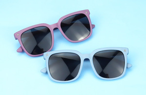 Детские силиконовые солнцезащитные поляризационные очки с защитой UV400 T11069