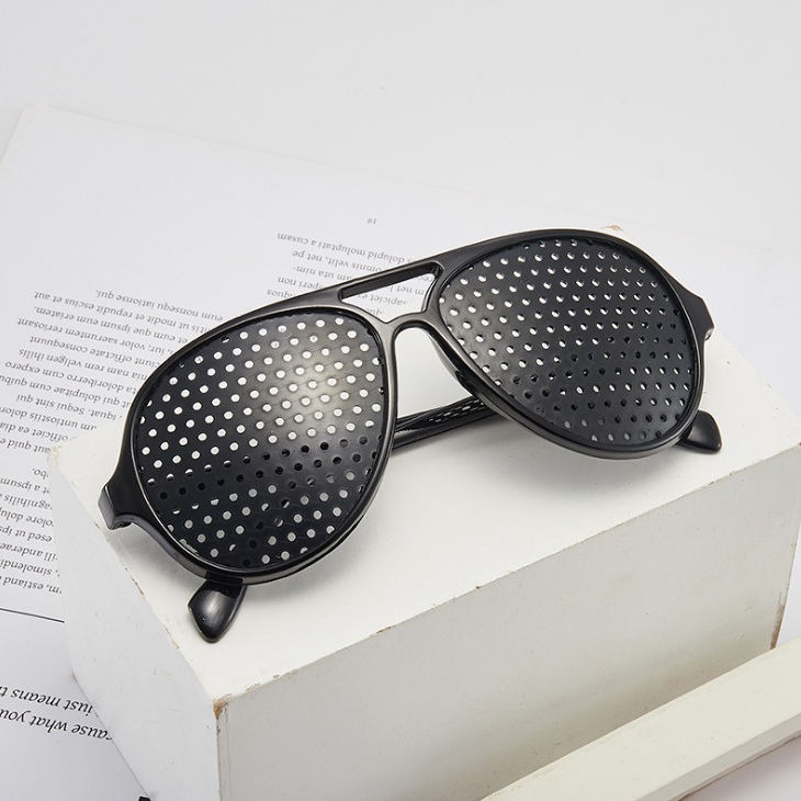 Perforated pinhole glasses 3026